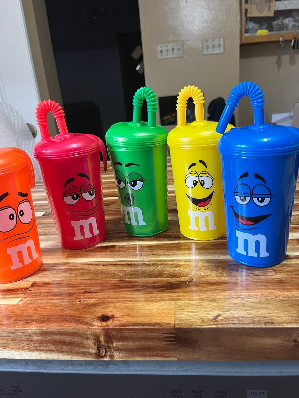 M&M Character Cup Set of 5 Plastic Colorful Reusable Drinking Cups
